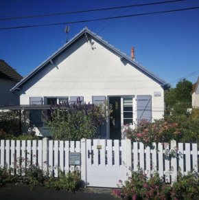 Maison de pêcheur à 150 m de la mer avec jacuzzi
